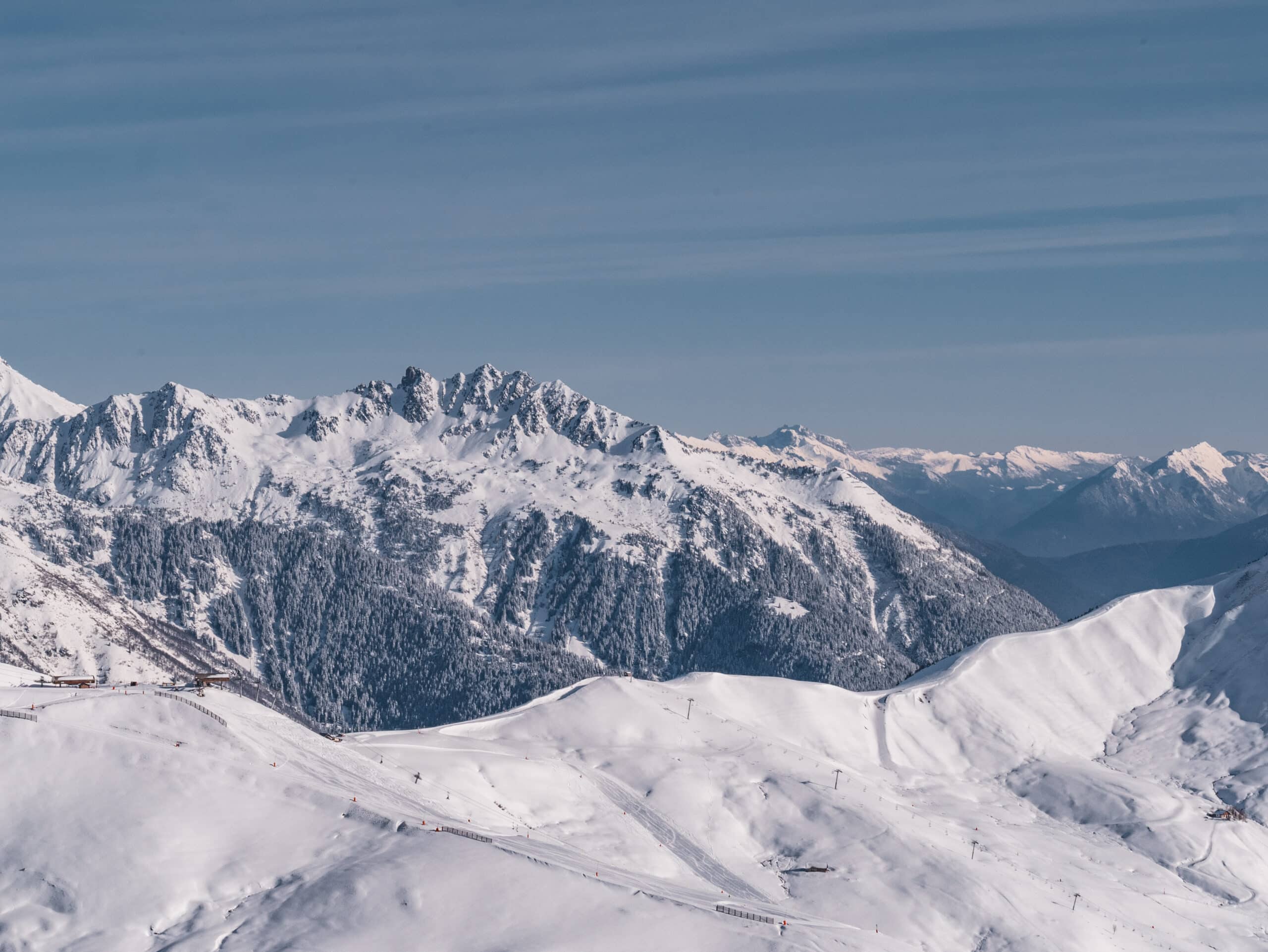 ©CorbierTourisme_H22-23_Domaine skiable (1)